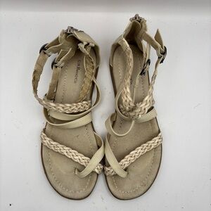 G.H Bass & Co. Women's Cream Braided Sandals Size 9